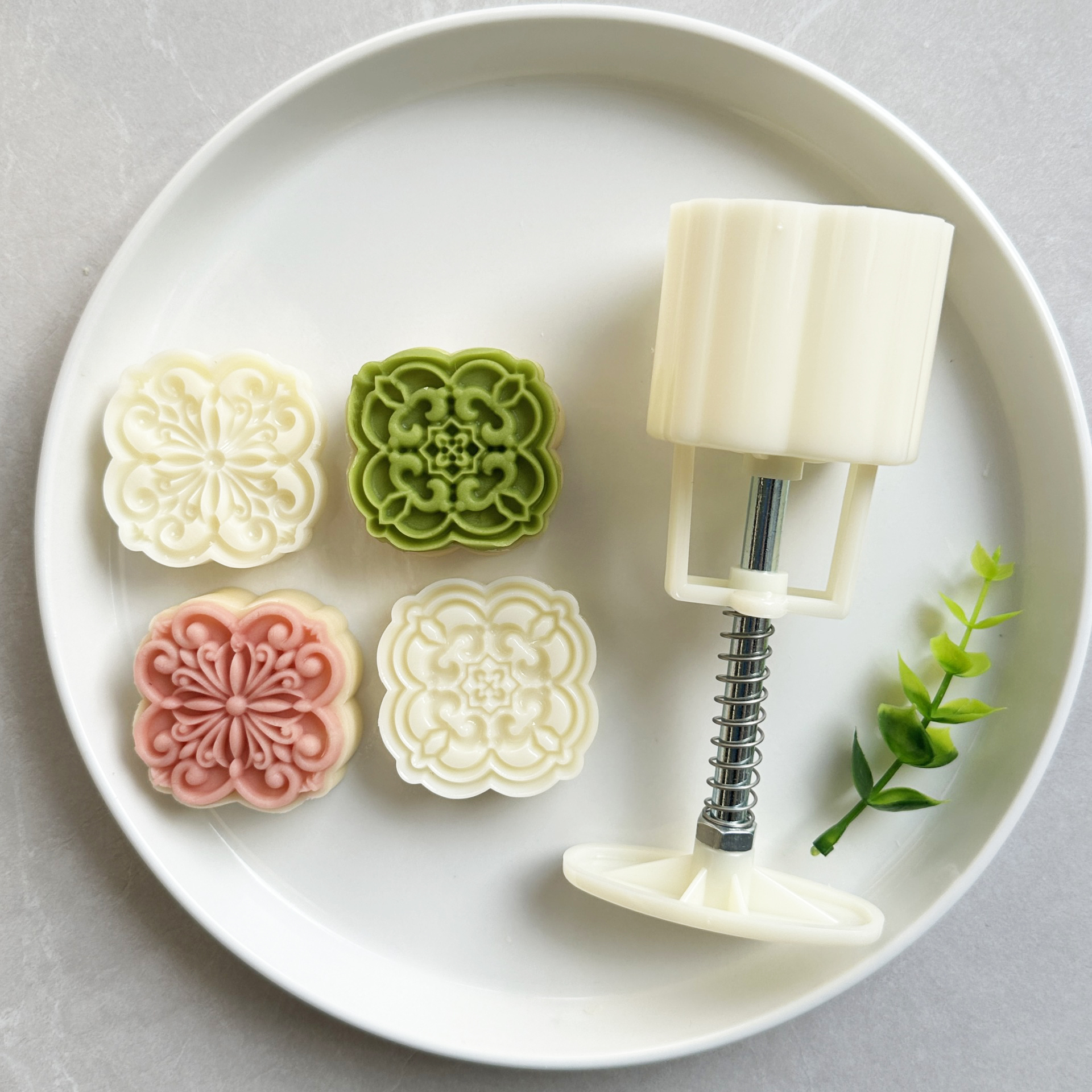 2025年新款50g中国风立体棱形菱形窗花月饼绿豆糕手压式糕点模具