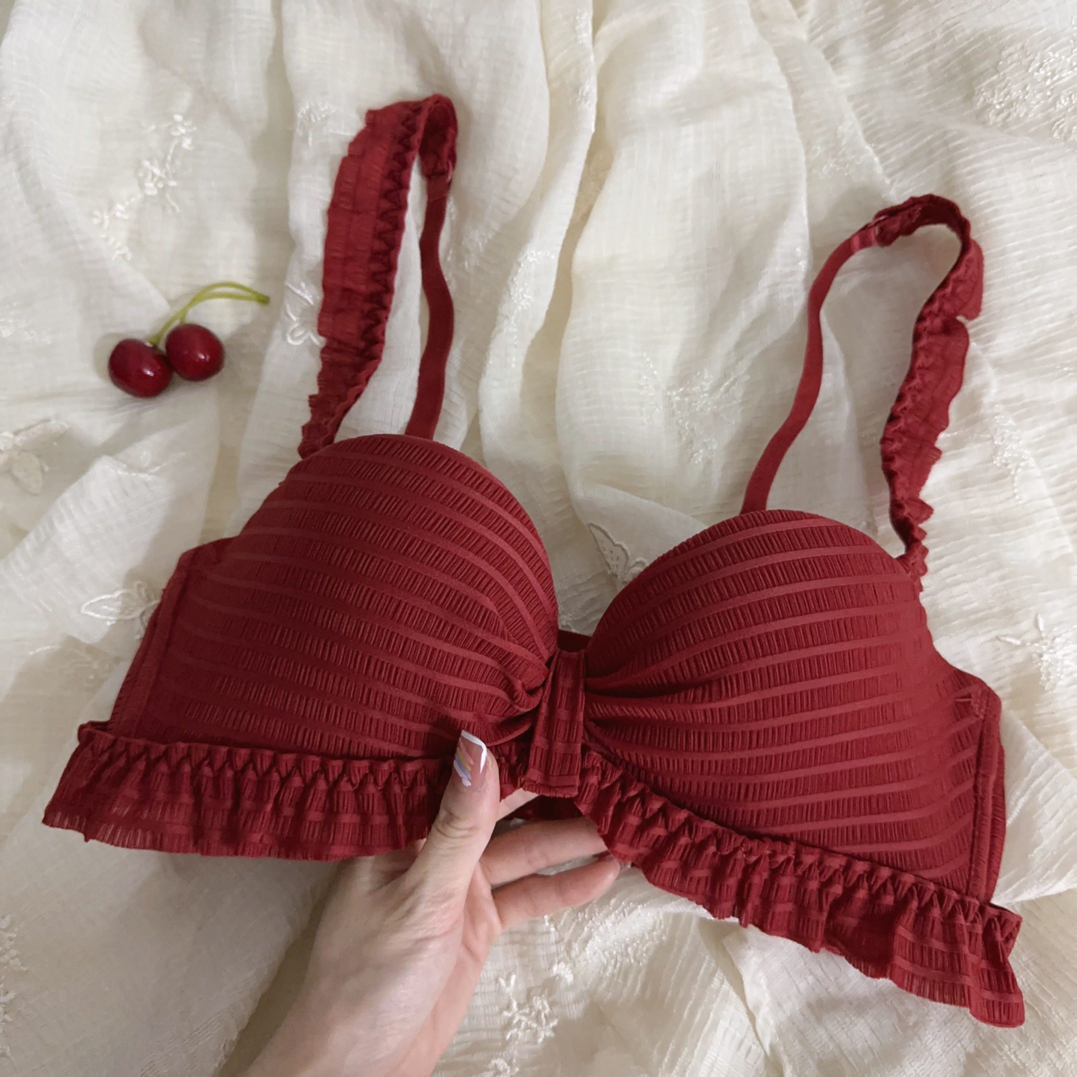 本命年内衣女小胸聚拢薄款结婚红色胸罩调整型少女无钢圈文胸套装