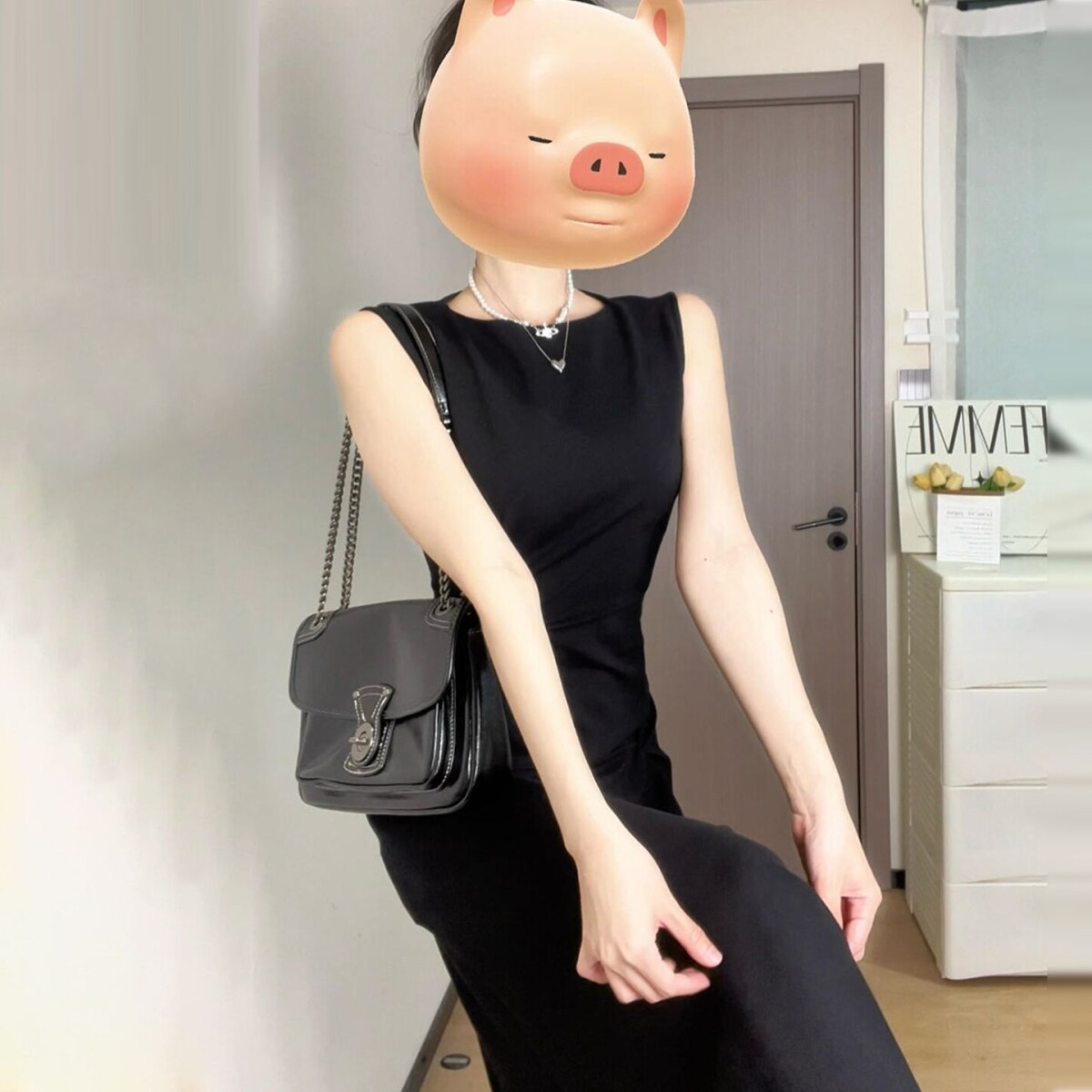 黑色无袖背心洋装子2025