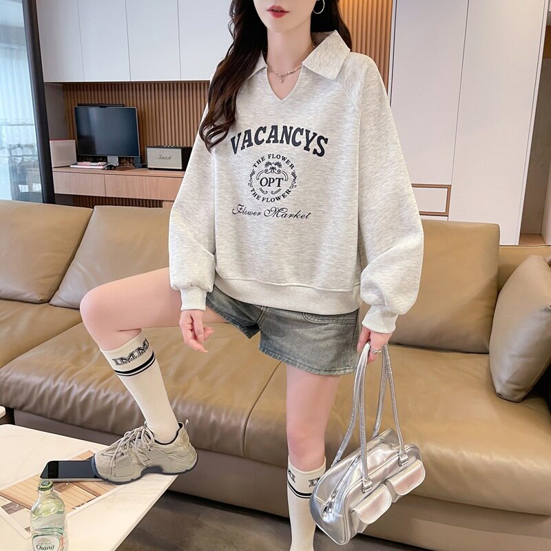 宽松新款上衣印花仿复合设计感春秋实拍V领女华棉小个子卫衣
