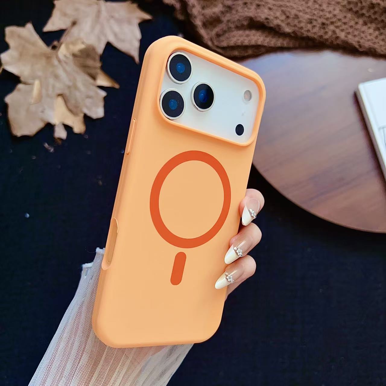 苹果iPhone液态硅胶简约磁吸式