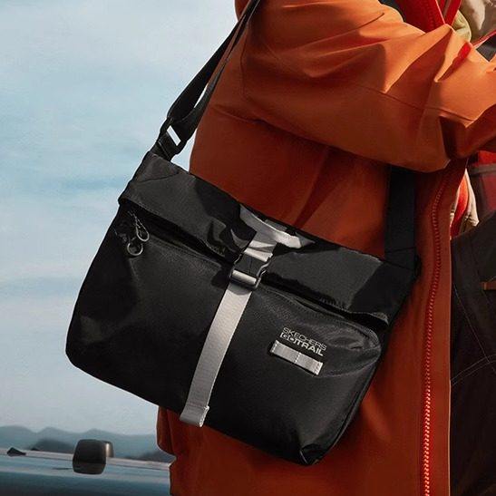 斯凯奇正品新款耐脏轻量翻盖斜挎包户外出行旅游包潮流单肩包小包,运动包/户外包/配件,挎包/拎包/休闲包,淘宝优惠券,粉丝福利购,淘宝优惠卷