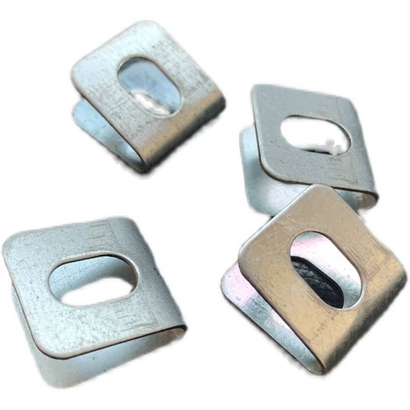 铁丝网固定片五金小配件带孔铁片镀锌卡扣网片固定夹自攻螺丝卡扣