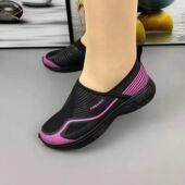 老北京布鞋 跳舞运动透气妈妈单鞋 女2024春款 软底平跟加肥防滑女鞋