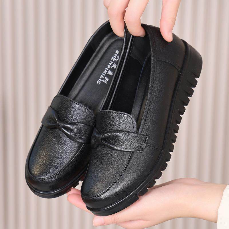 头层牛皮休闲舒适妈妈鞋软底实用平底防滑中老年女鞋女士工作皮鞋