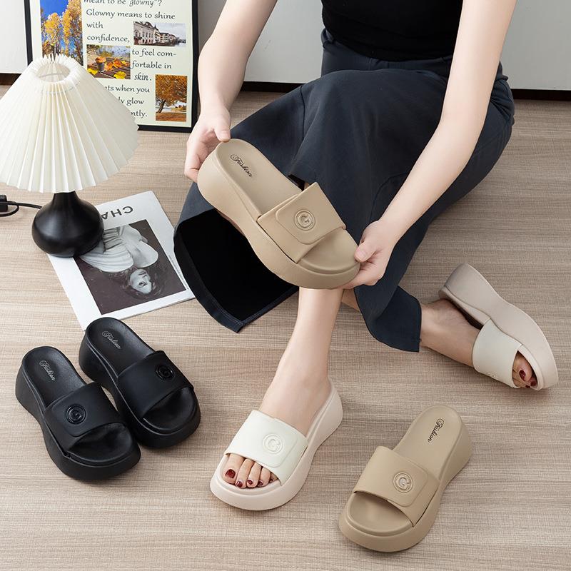 拖鞋外穿高级感厚底通勤拖鞋女新款时尚踩屎感一字拖坡跟厚底