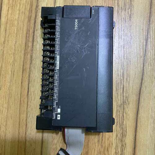 功能正常议价 CP1W-TS004，模块， 拆机，功能完好，实物图