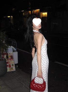白色波点领挂脖连衣裙女