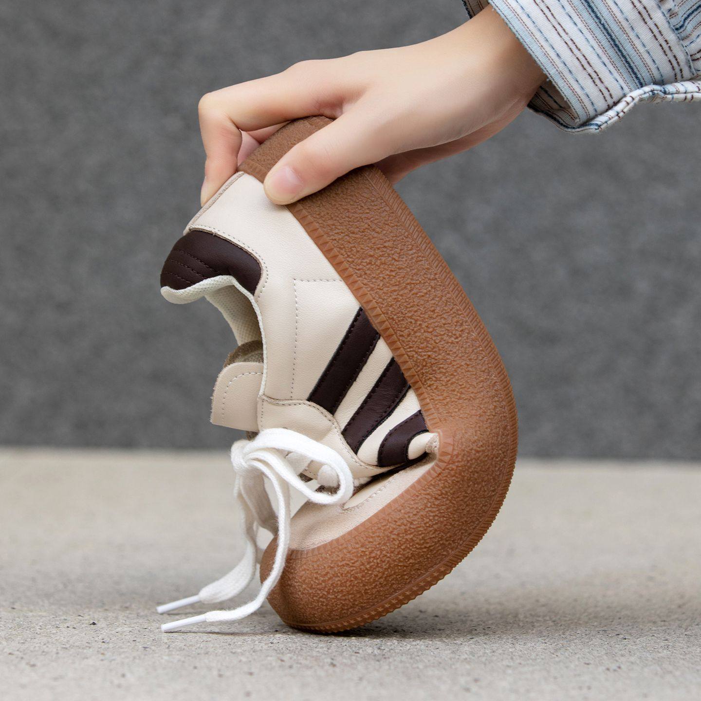 真皮2025新款厚底德训鞋女款复古运动单鞋休闲平底板鞋百搭小白鞋