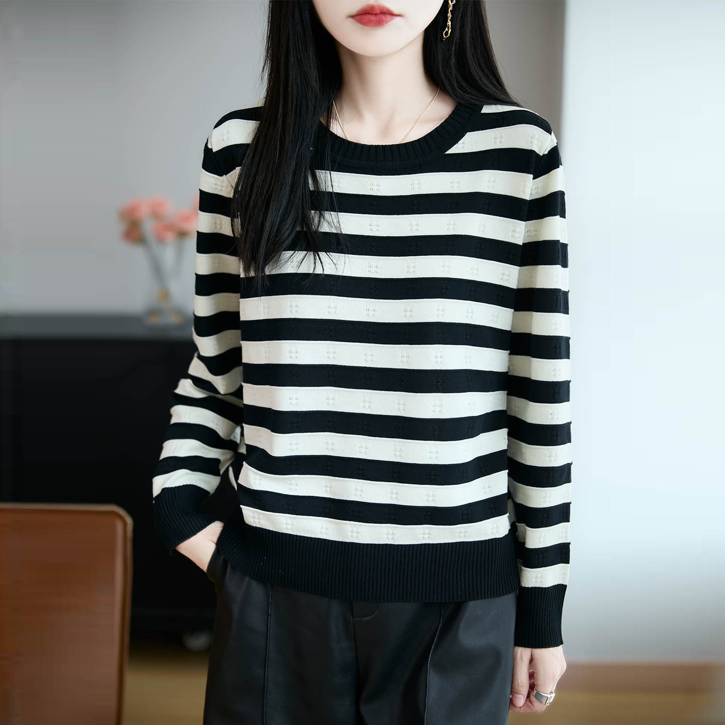 早秋季圆领精纺丝绵条纹针织衫女长袖上衣宽松显瘦内搭打底衫上衣