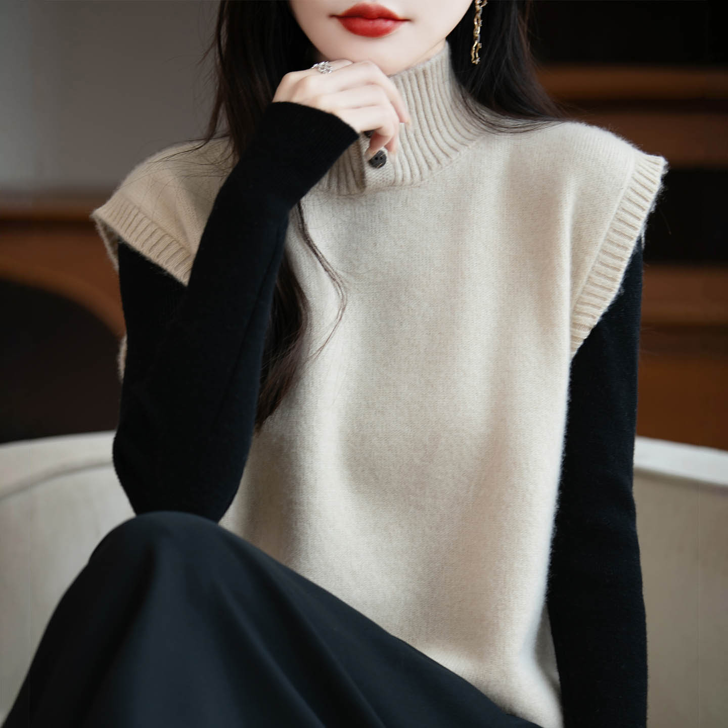纽扣高领纯羊毛针织马甲女秋冬
