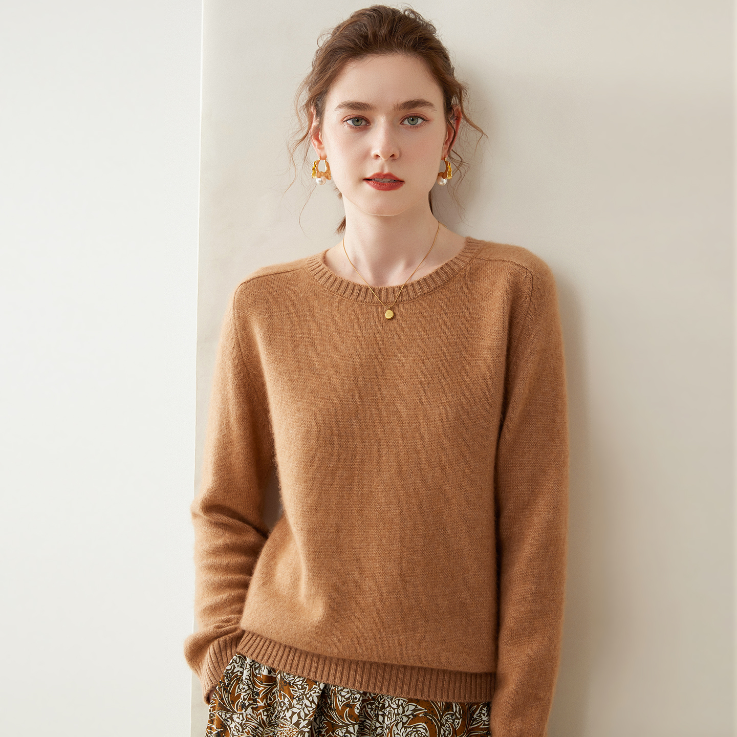 清河纯圆领羊绒衫女秋冬加厚保暖套头毛衣宽松显瘦长袖针织打底衫