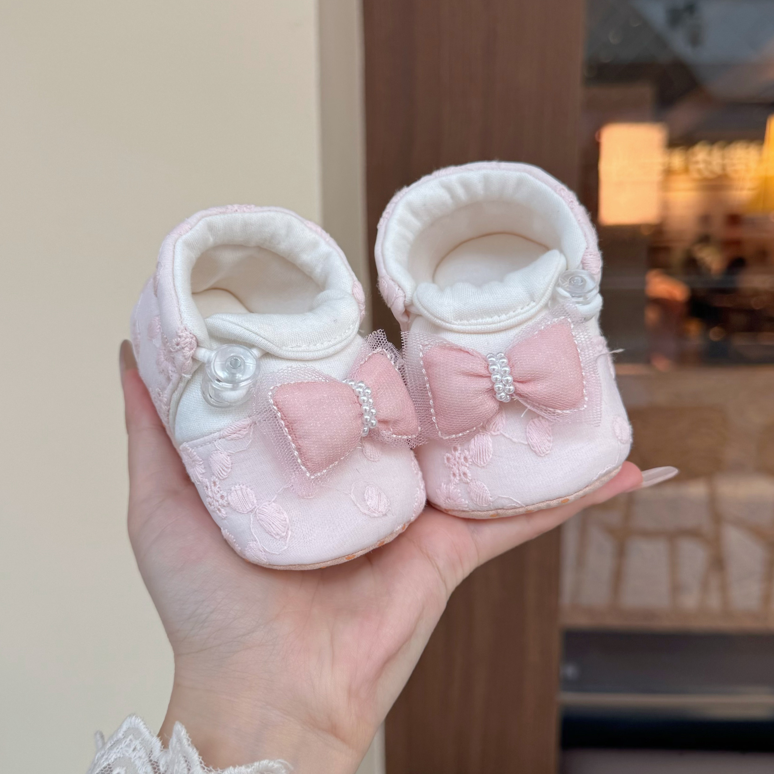 春季婴儿软底步前单鞋0-12个月女宝百搭可爱软底防掉公主鞋