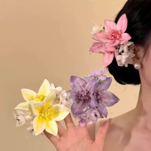 朝朝花夕！氛围感粉色花朵发卡2026新款绝美海边拍照头花旅行卡女
