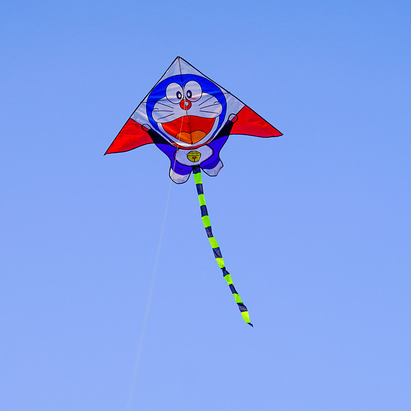 风筝叮当猫哆啦a梦机器猫儿童卡通微风易飞抗大风保飞山东潍坊