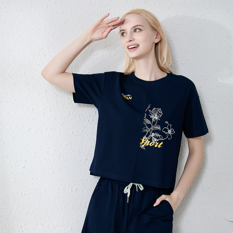 SIUN似韵国际品牌夏装新品索罗娜潮棉休闲时尚女款短袖T恤