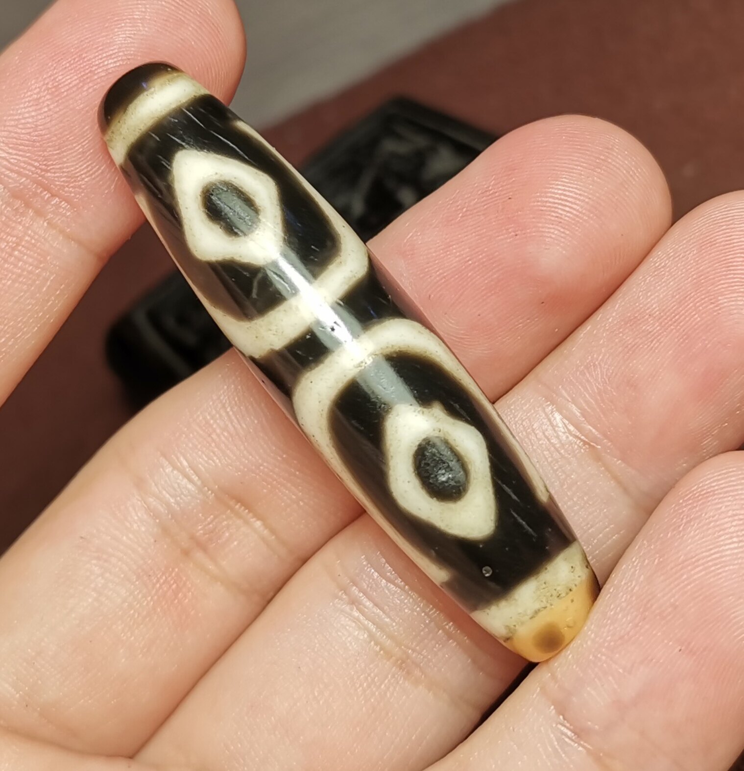 西藏文玩13*54mm黑白色料器树脂手工款金刚三眼天珠吊坠顶珠摆件