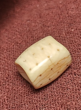 西藏咒点老白色大压痕笑纹开10*12*14mm老气质感磨损到位一物一图