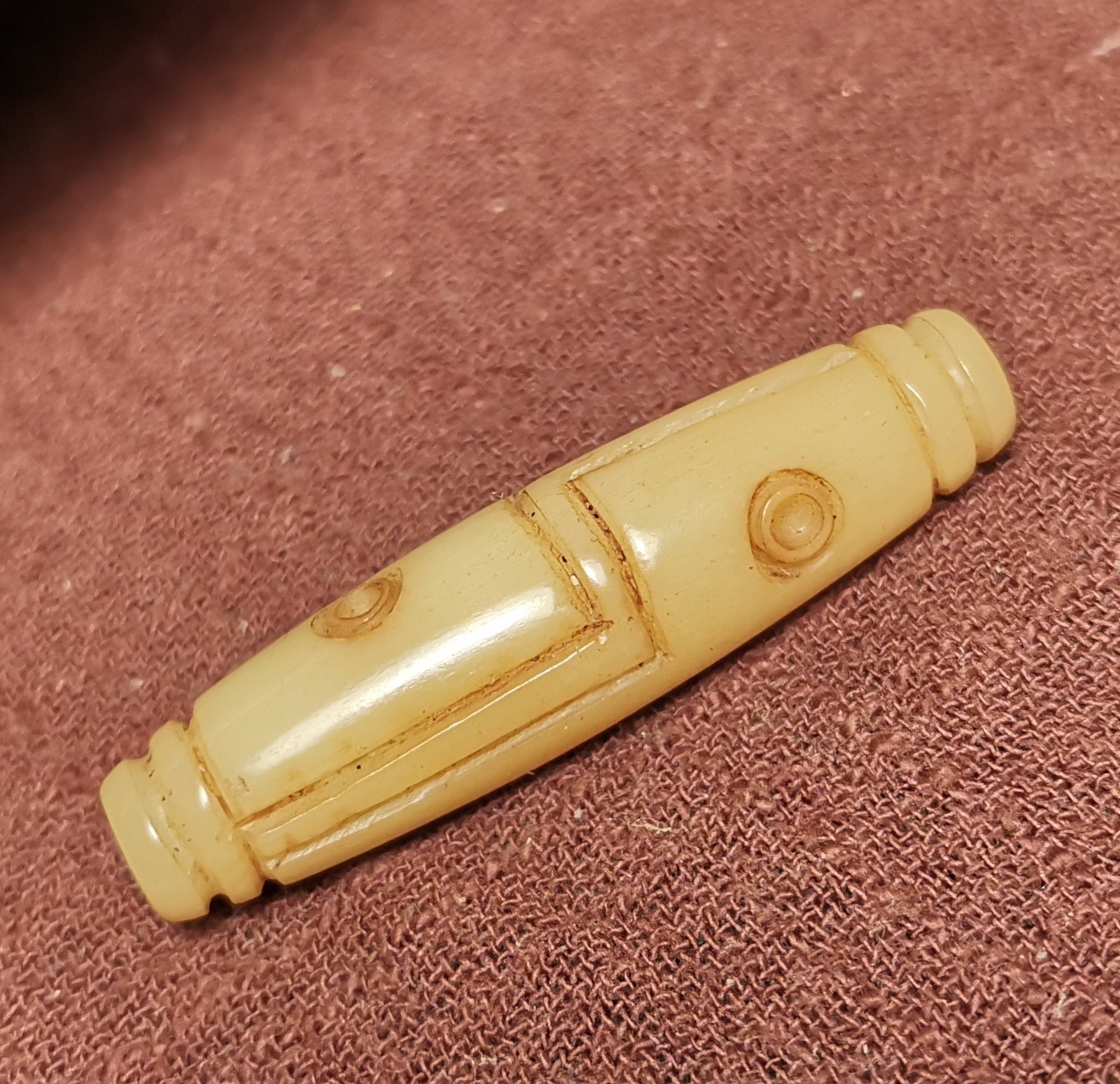 西藏元素13*51mm玉化灵骨包浆油润一物一图四眼咒点佛龛摆件佛珠
