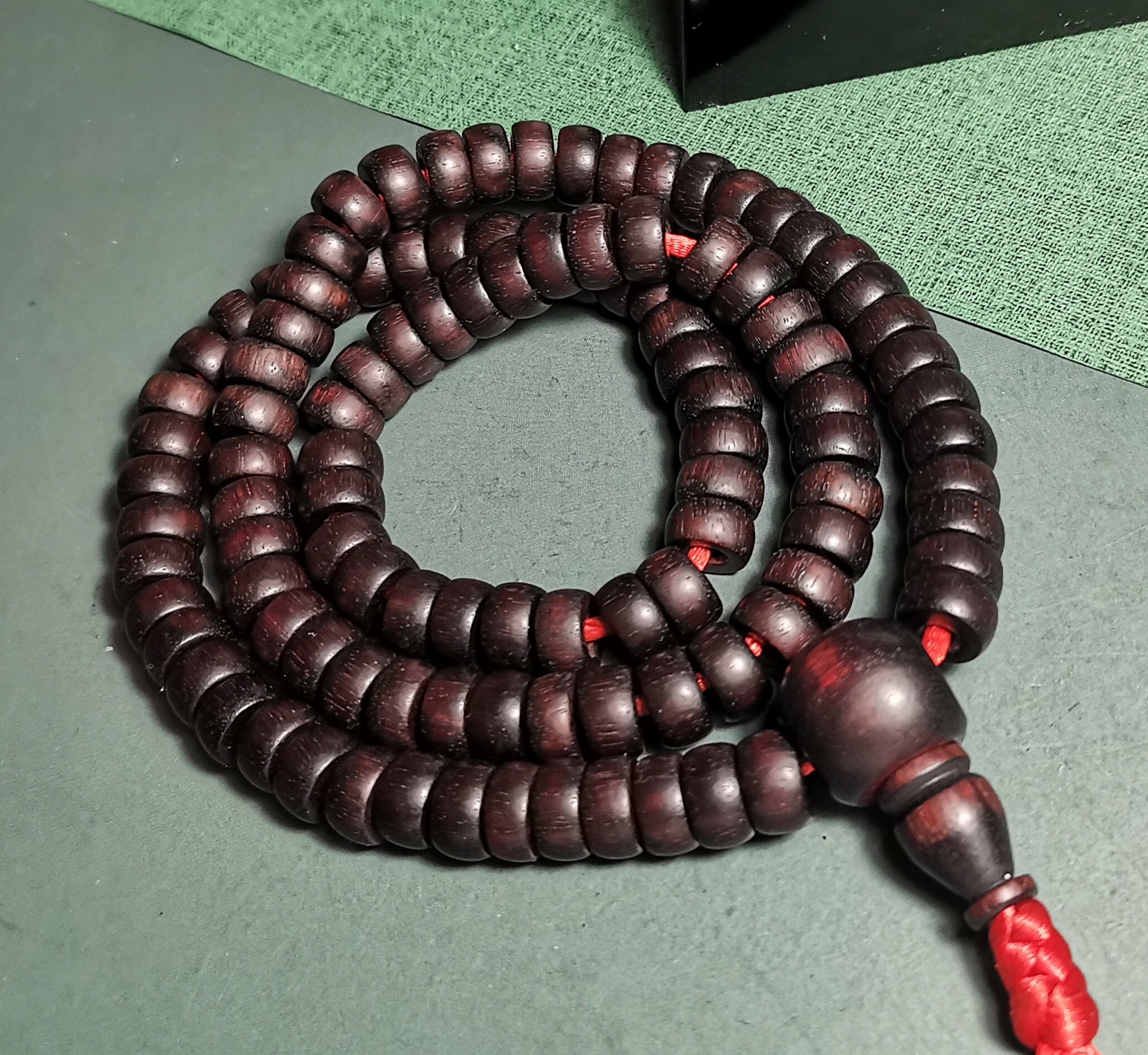 西藏文玩手工直切大压痕老气10mm小叶紫檀108颗锁骨链手持念珠款