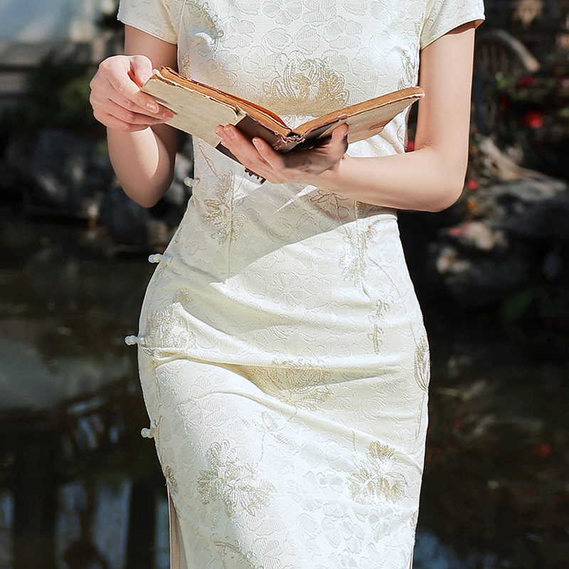 香槟色改良旗袍2022年新款少女年轻款性感高端气质礼服连衣裙夏季