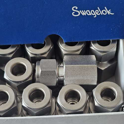 议价-世伟洛克SS-12M0-7-8RG不锈钢卡套管接头，内螺纹连