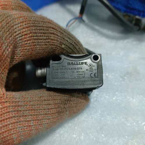 议价-巴鲁夫BALLUFF BOS01M4光电传感器，型号BOS