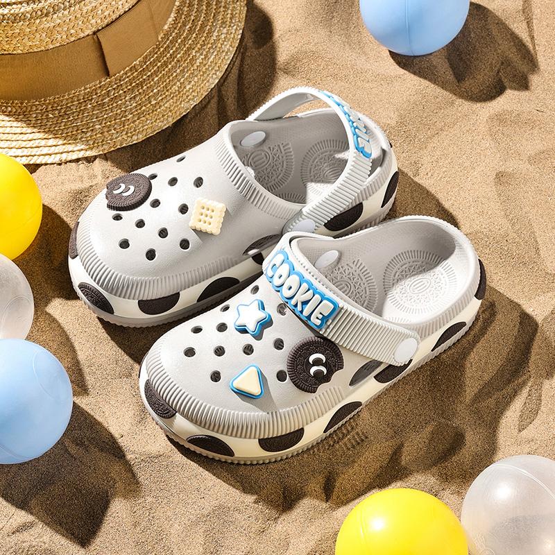 尤新2025新款儿童洞洞鞋洗澡凉拖鞋防滑软底家居鞋沙滩小孩外穿鞋