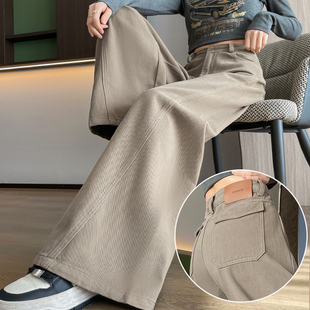 卡其色阔腿牛仔裤女士2025冬季加绒宽松超火小个子松弛风大脚裤子