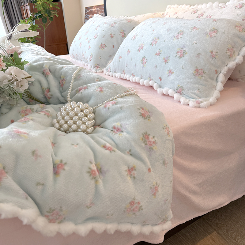 碎花毛球款少女牛奶绒四件套