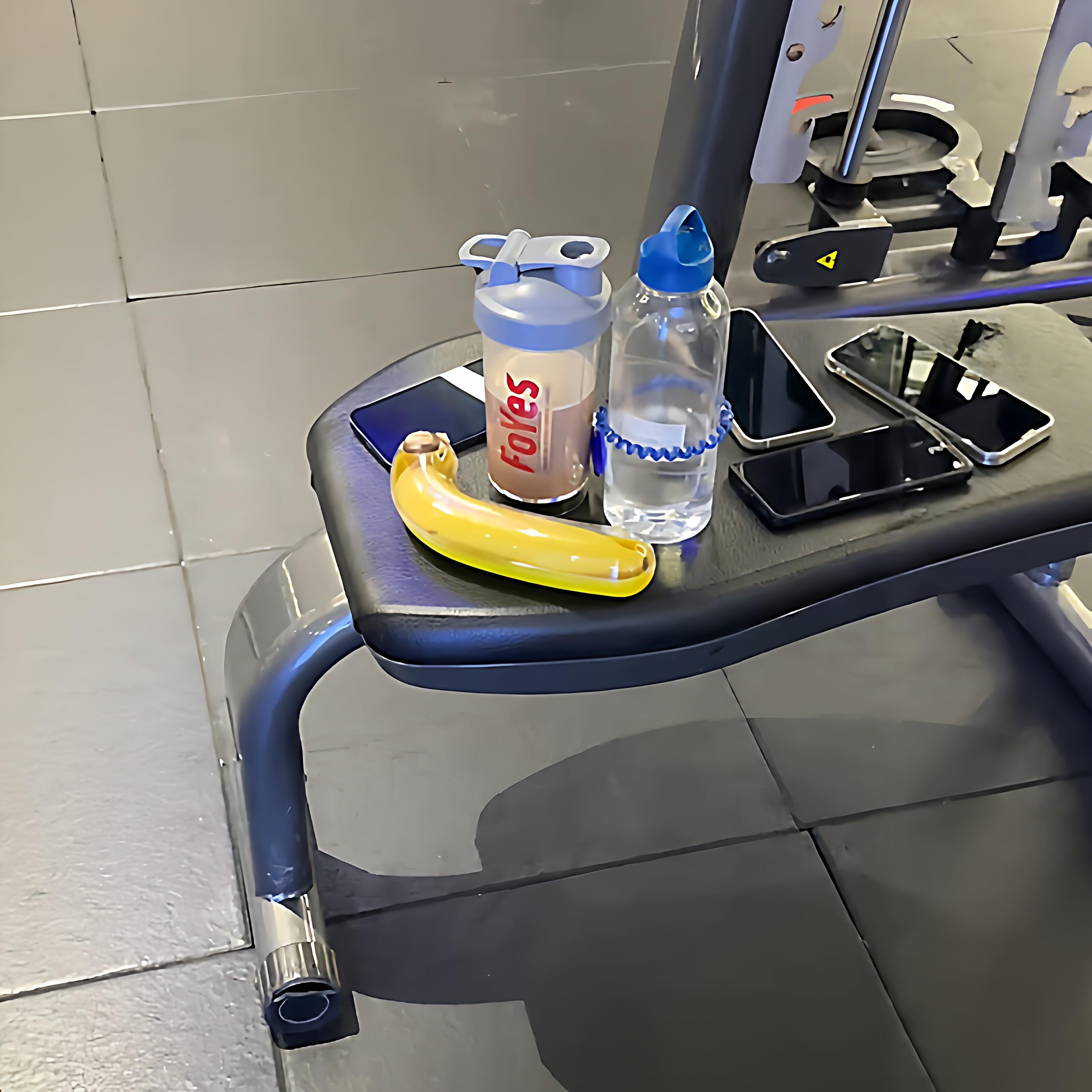 女生健身香蕉保护壳便当盒食品级便携密封保鲜盒包内防挤压防氧化
