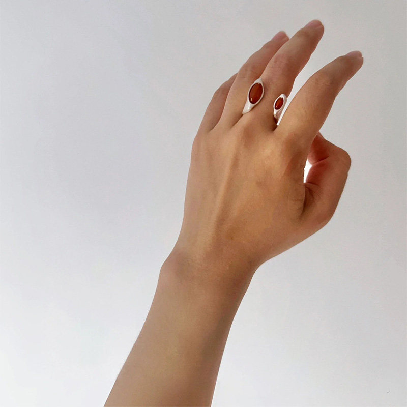 红玛瑙戒指纯银开口调节轻奢缝隙磨砂肌理手工小众设计高级感饰品
