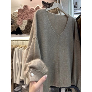 特大码 女春秋胖MM软糯外穿毛衣 300斤慵懒风宽松v领洋气上衣针织衫