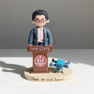 Q版卡通人物定制石塑粘土人偶定制陶泥手办创意摆件纪念手工礼物