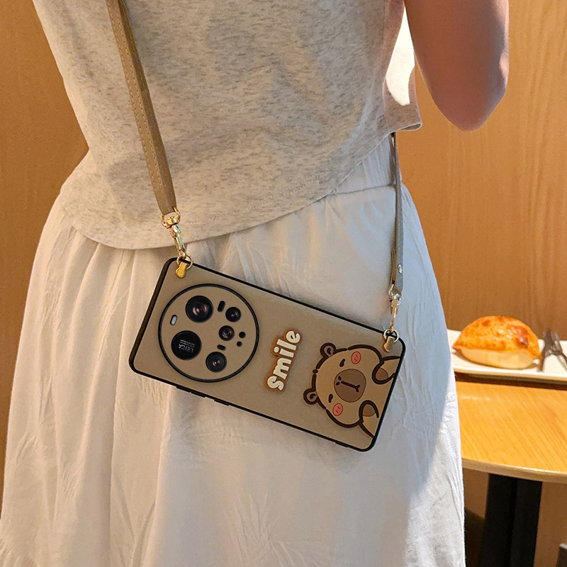 适用小米15Ultra手机壳蚕丝纹水豚斜挎挂绳背带Xiaomi 15Ultra手机套个性时尚奢华简约超薄全包防摔保护套