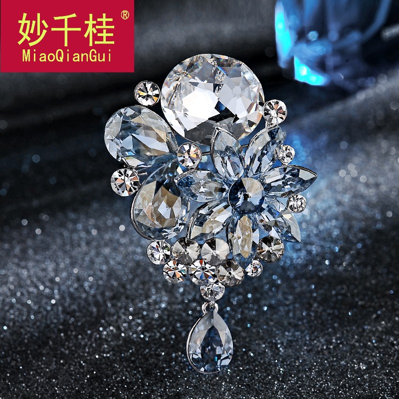 施华水晶胸针女胸花配饰韩奢华大气高档别针扣外套西装毛衣Z1010
