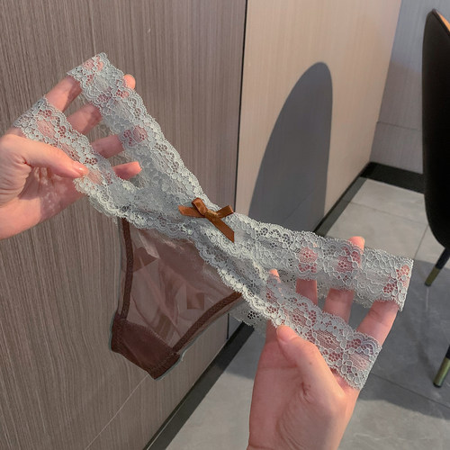 辣妹都喜欢的性感蓝调小丁字裤！