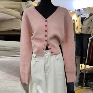 慵懒风V领单排系扣长袖针织衫2026春休闲宽松短款毛衣外套女上衣
