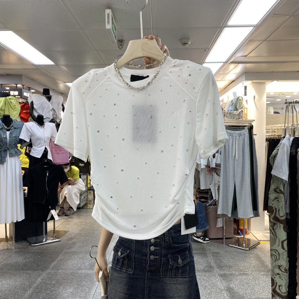 2025夏季新款时尚圆领垫肩短袖烫钻设计感修身显瘦短款T恤女上衣