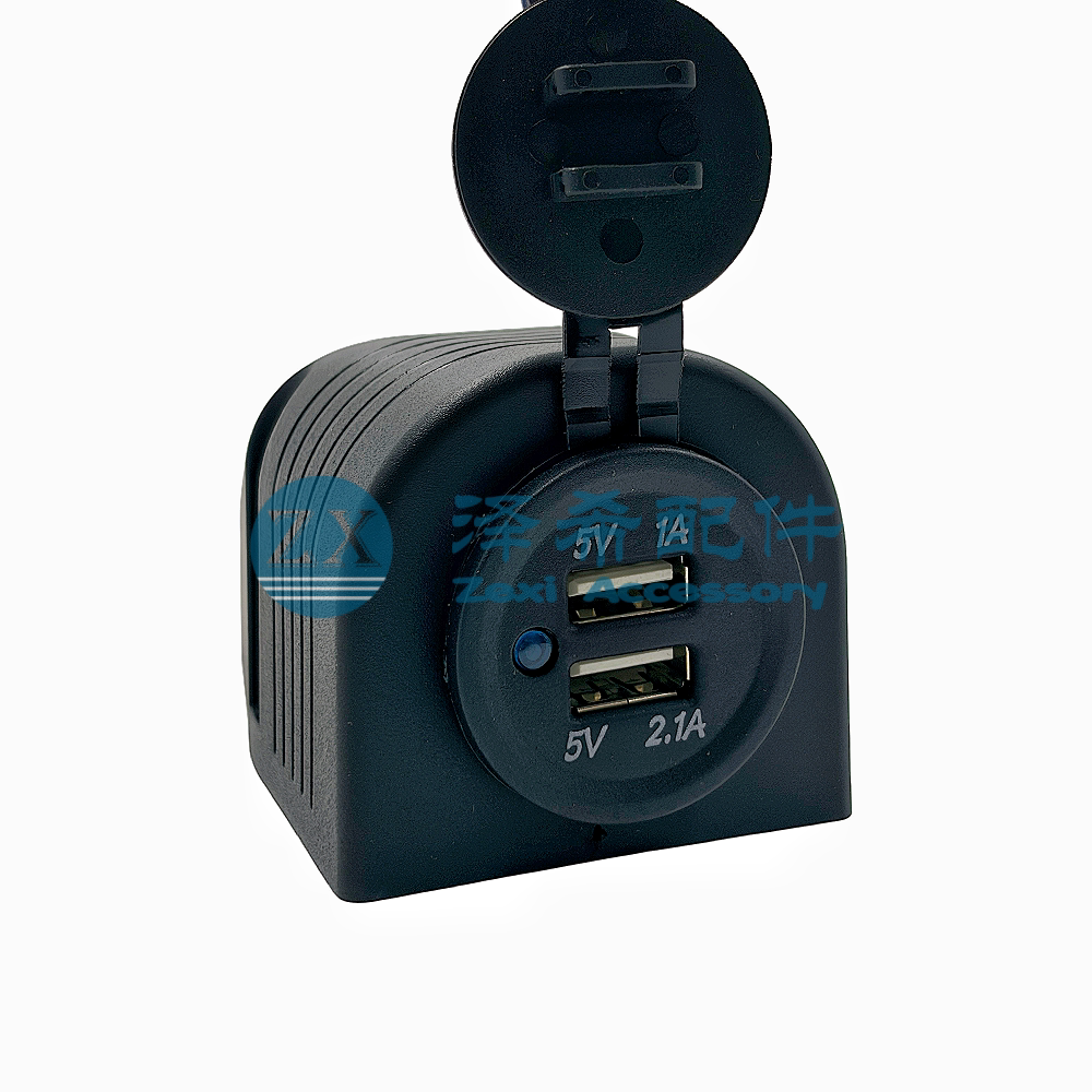 房车游艇双USB 充电插座 12V24V 车载防水 5V1A2.1A 改装电源插座