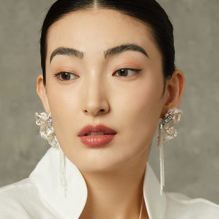 新款ATRIAL SENSING原创设计 银色祥云流苏耳环小众轻奢长款耳坠