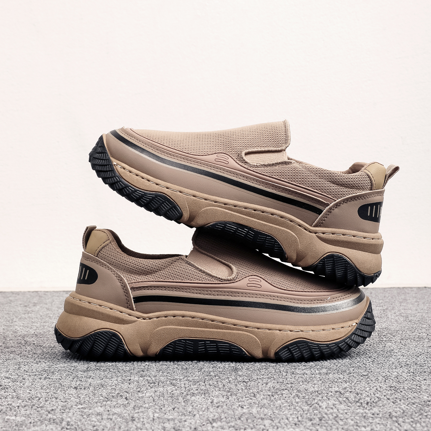 2025新款春夏季一脚蹬网面男鞋透气百搭男款痞帅运动休闲懒人潮鞋