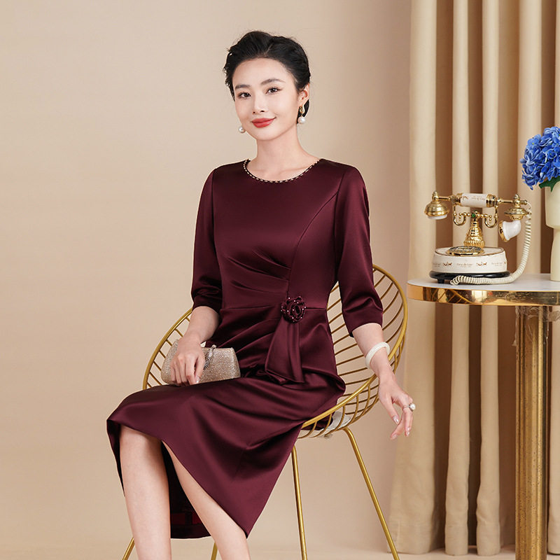 御创国际喜庆用品喜婆婆婚宴敬酒晚礼服2025年春夏新款妈妈旗袍亮