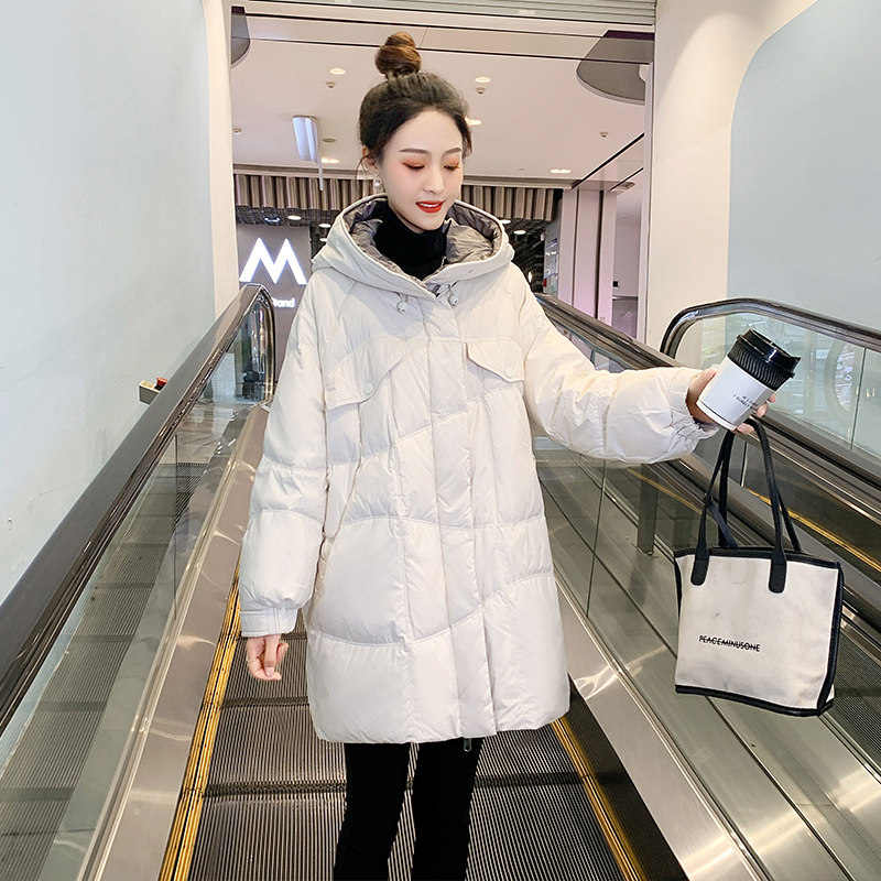 2024年新款女装冬季宽松大码中长款羽绒服女白色连帽90白鸭绒外套