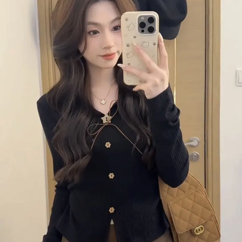 纯欲风木质扣子系带长袖T恤