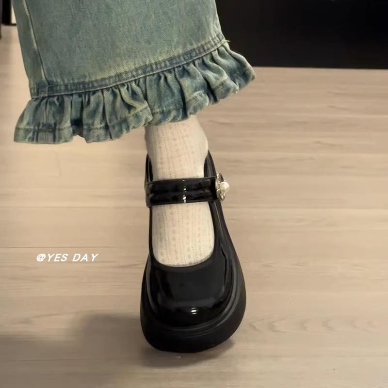 黑色复古学院风魔术贴厚底小皮鞋女2025夏季新款配裙子日系jk单鞋
