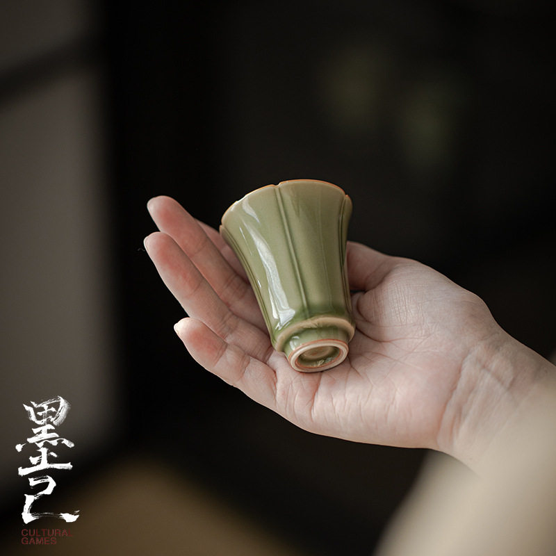 墨己 越窑青瓷艾草青悦心花口聚香杯 闻香杯茶具陶瓷品茗杯单杯