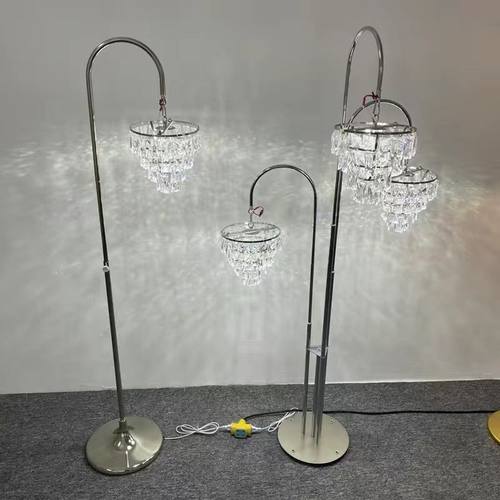 欧式婚庆道具铁艺三头水晶冰条发光路引灯婚礼堂T台两侧装饰摆件