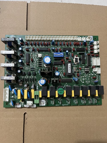 海尔水机电脑板备件号 0151800004 A风冷模块机 IC116104R拆机