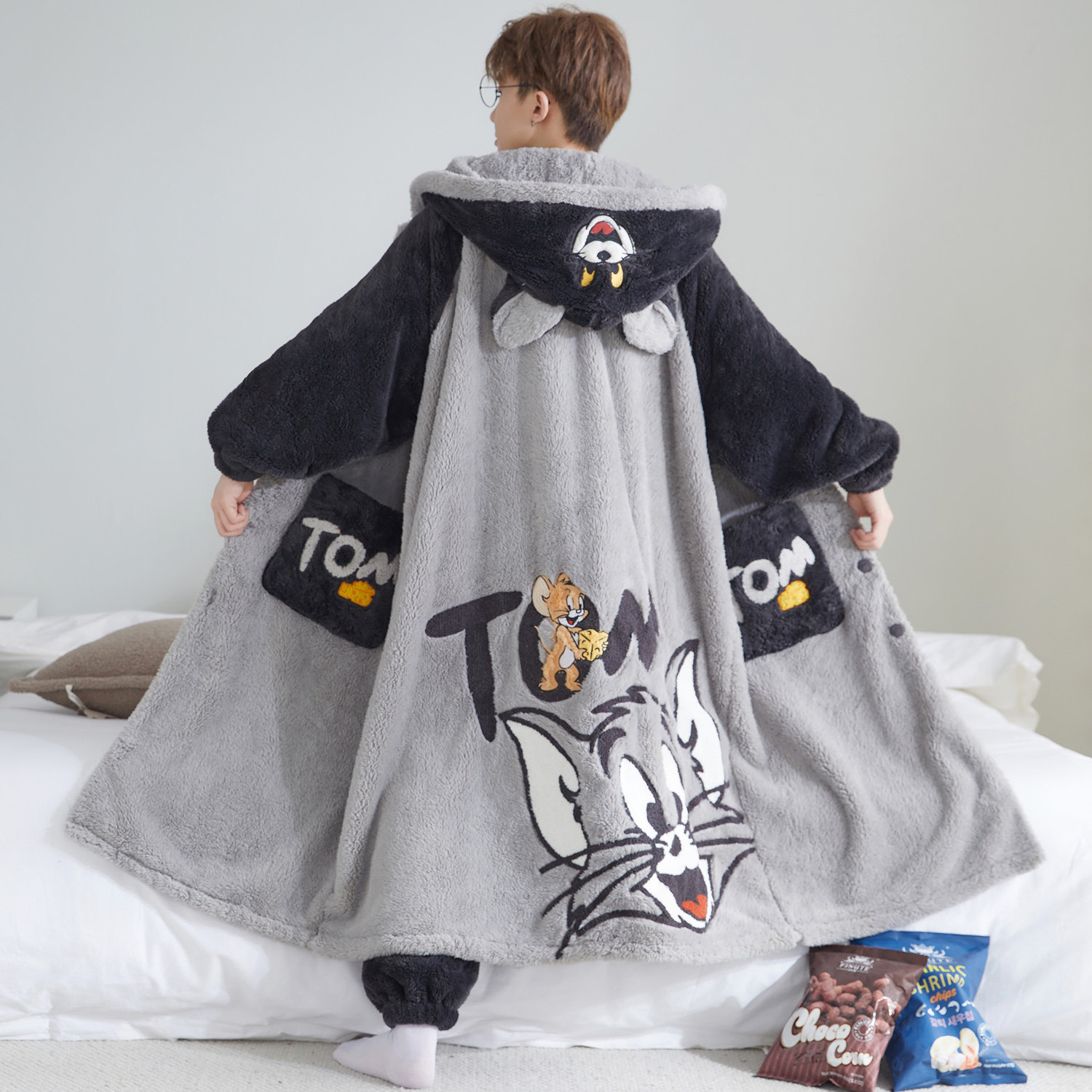 猫和老鼠秋冬季男睡衣连帽法兰绒睡袍家居服青少年加肥加大码套装